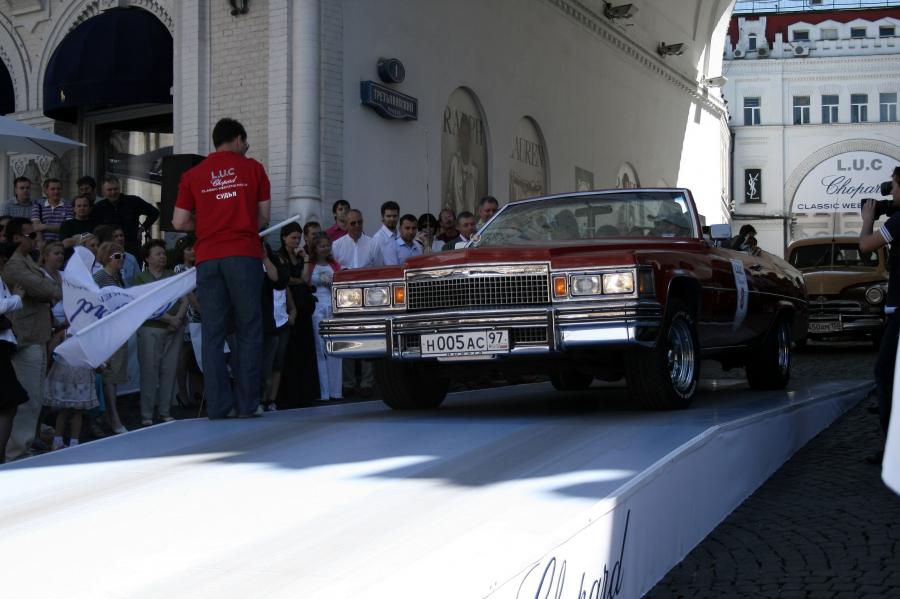  Cadillac DeVille Coupe 1977 года  (фото 5 из 7)